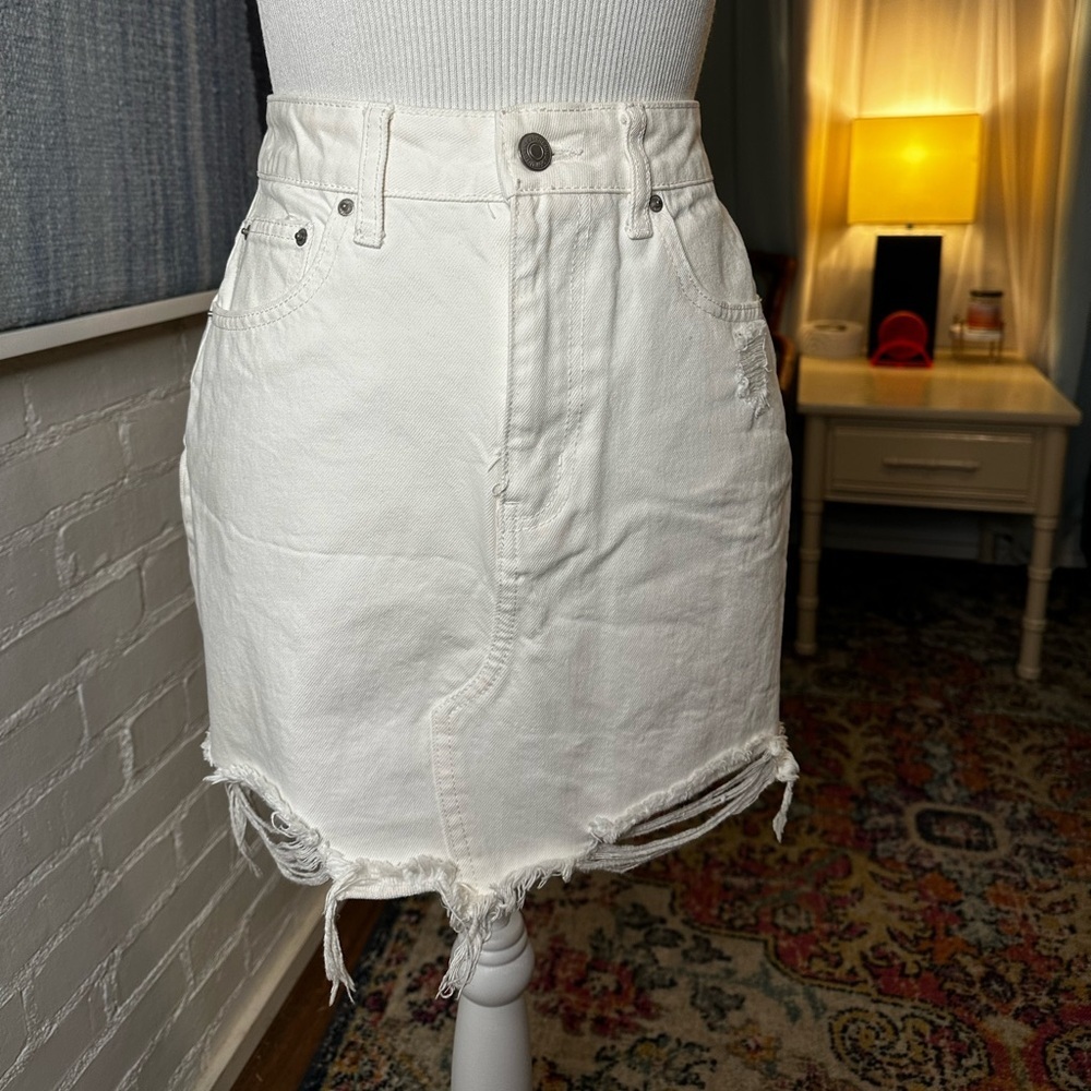 Forever 21 White Denim Distressed Edge Mini Skirt - Picture 5 of 14